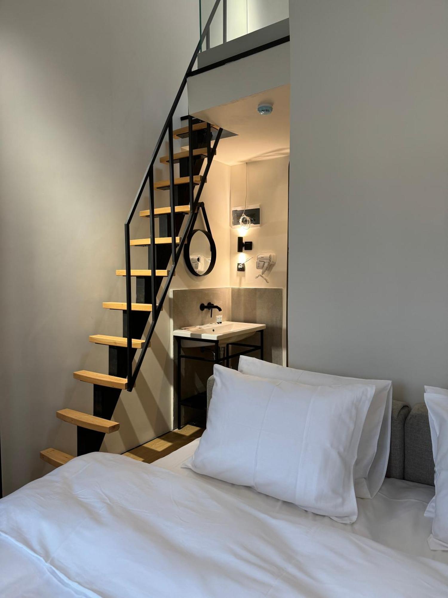 Mosh Mosh Boutique Hotel Almaty Bagian luar foto